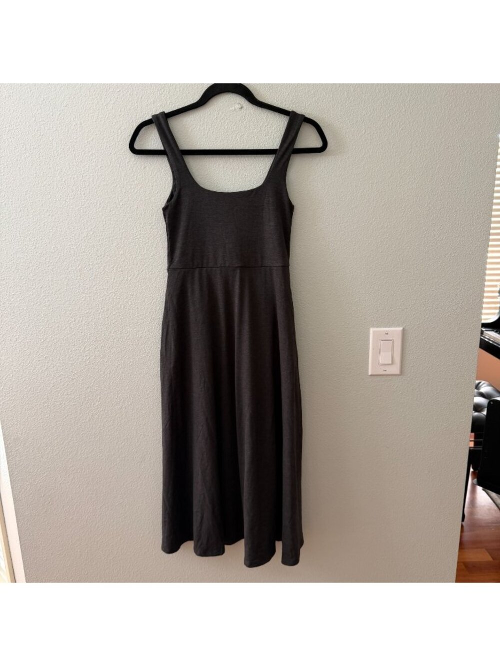 Quince Flowknit Ultrasoft Performance Fit and Flare Tank Midi Dress Womens XS